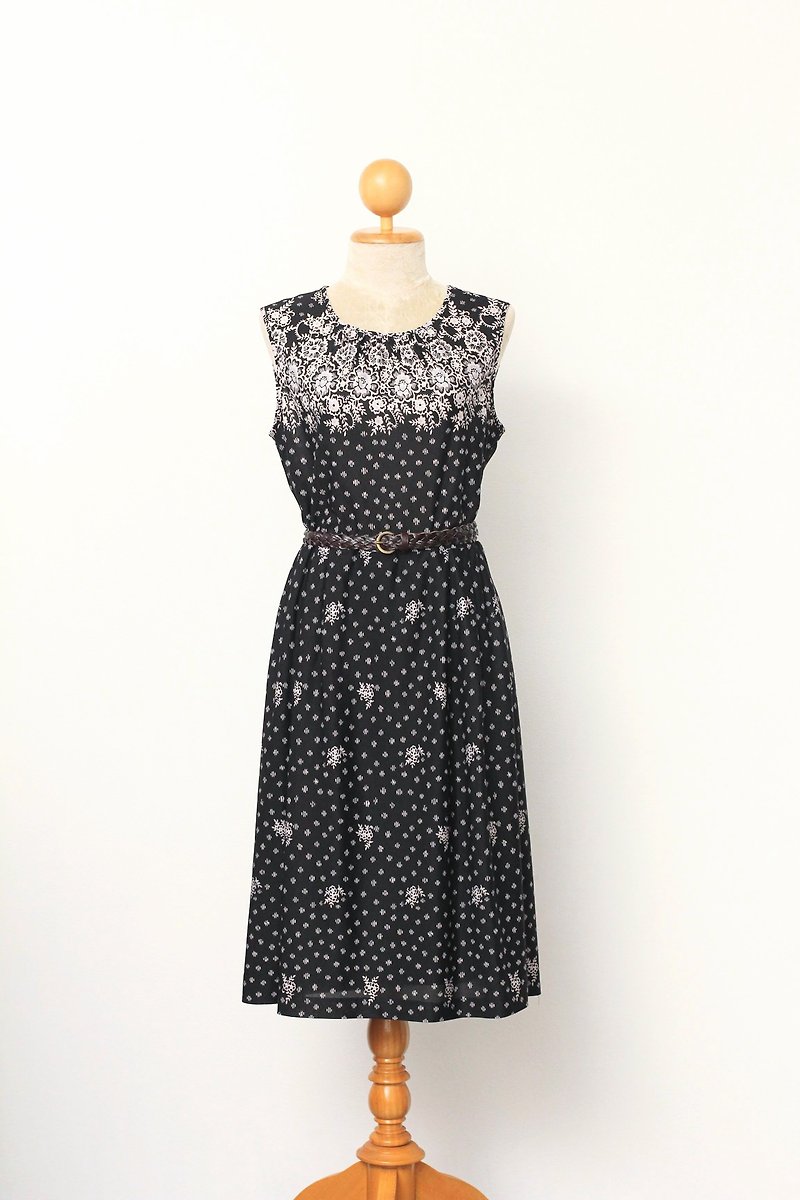 Black floral print vintage dress, Bandana style - One Piece Dresses - Polyester Black