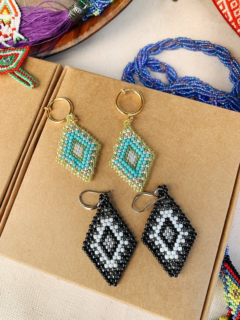 Spot aboriginal mother pure hand-woven beaded tiffany blue with gold diamond earrings ear pin type - Earrings & Clip-ons - Acrylic Blue