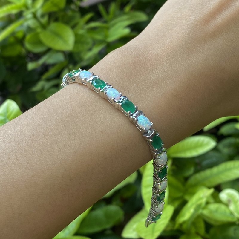 Stunning Emerald Stone and White Gilson Opal Tennis Bracelet 925 Sterling Silver - 手鍊/手環 - 純銀 白色
