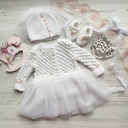 V.I.Angel White dress with tulle, pearls and flowers, hat, booties for baby girl.