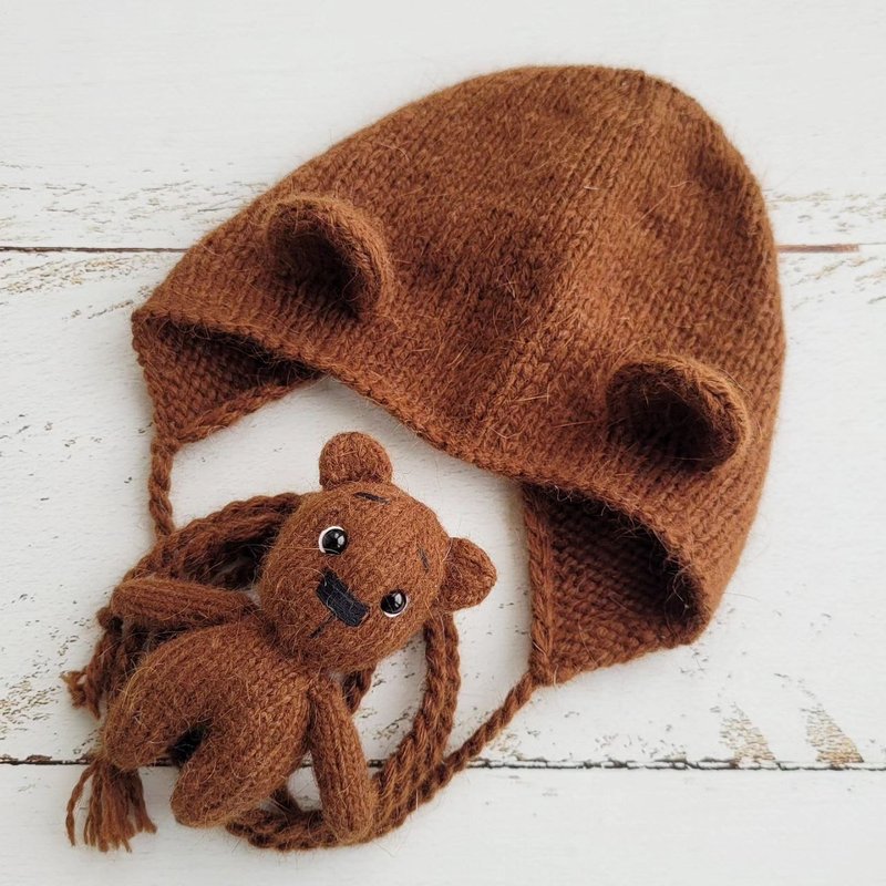 Newborn Brown Bear bonnet and stuffed toy, Knitted baby photo prop - Baby Accessories - Wool Brown