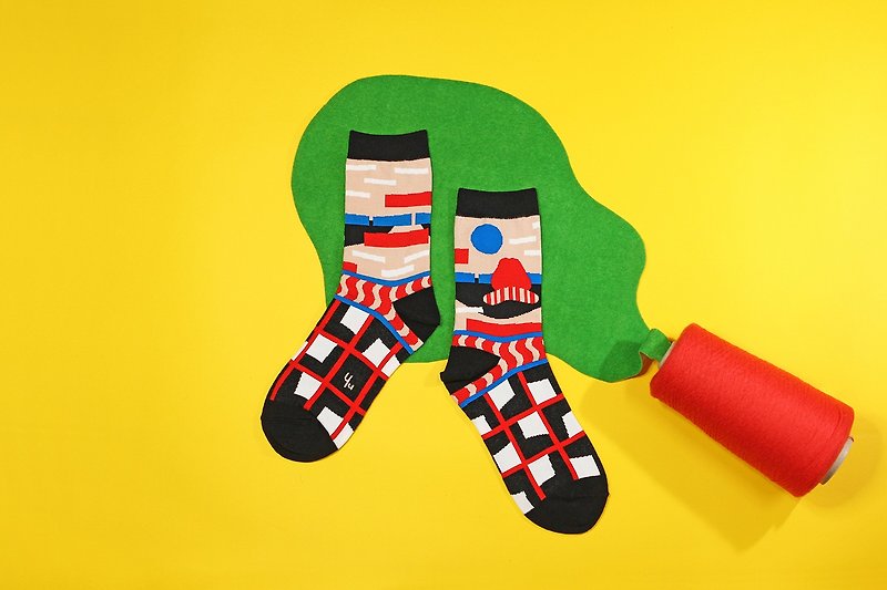 Rocky Yard Beige Unisex Crew Socks | colorful fun & comfortable socks - ถุงเท้า - ผ้าฝ้าย/ผ้าลินิน สึชมพู