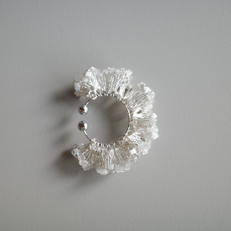 Frill Glow – 金屬線蕾絲耳夾 日本玻璃珠 silver  一個 - 耳環/耳夾/耳骨夾 - 其他金屬 銀色