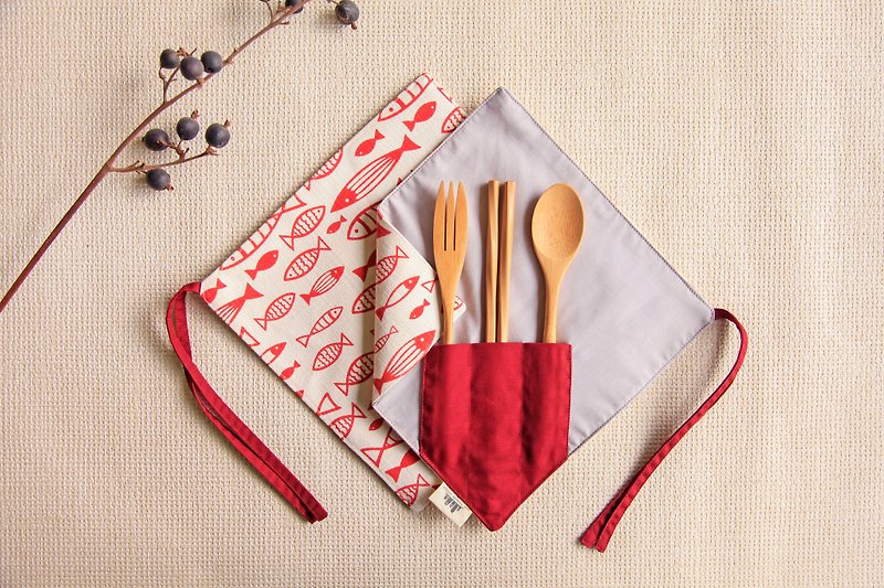 【一角餐具組】-紅魚水中游-  魚 酒紅 設計感 新年 - 刀/叉/湯匙/餐具組 - 棉．麻 紅色
