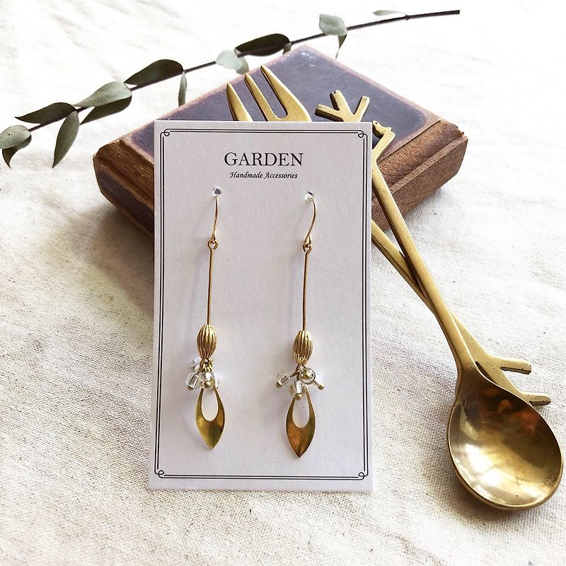 Vintage hollow hanging earrings - Earrings & Clip-ons - Copper & Brass 