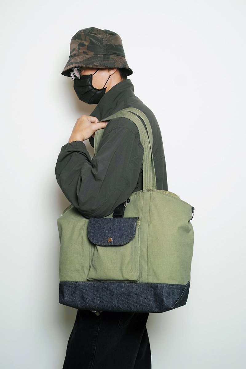 Graduation Season FIGHTER-Genuine leather military green pure cotton denim canvas handbag/cross-body backpack/laptop bag - กระเป๋าแมสเซนเจอร์ - ผ้าฝ้าย/ผ้าลินิน สีเขียว