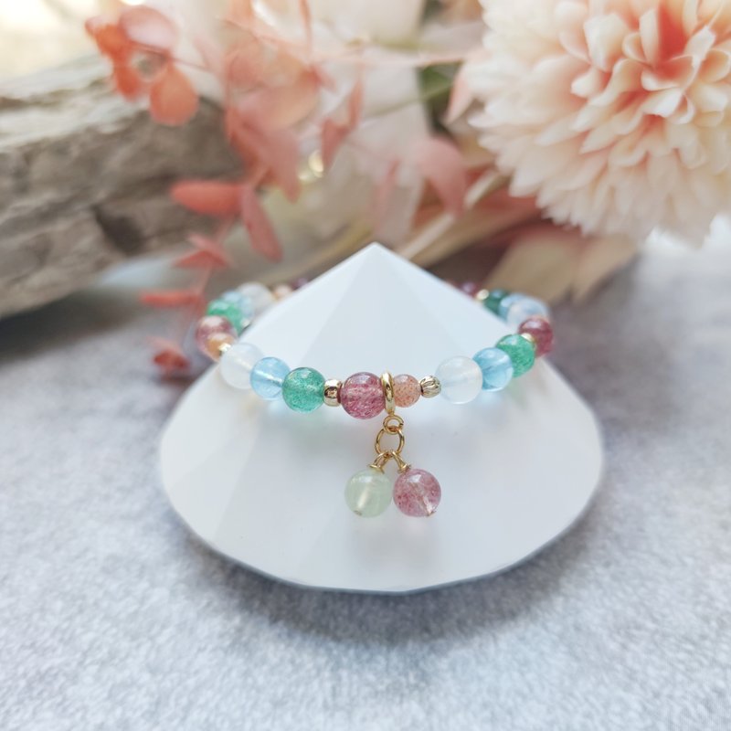 Merry Xmas-Energy Crystal Bracelet-Strawberry Crystal/Moonstone/Golden Sun/High Ice Aquamarine - สร้อยข้อมือ - คริสตัล หลากหลายสี