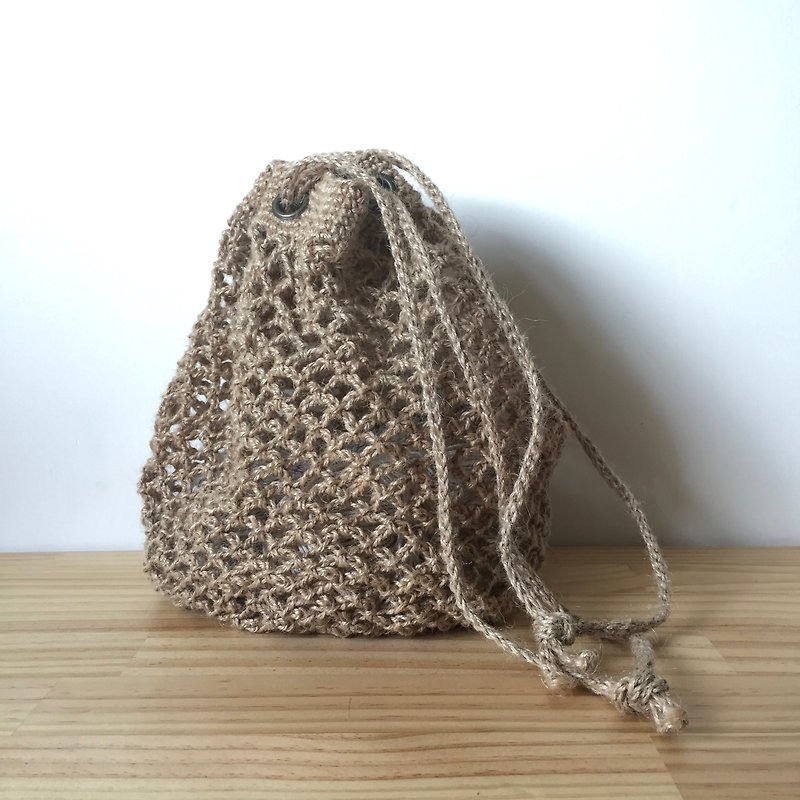 Xiao fabric - linen hand-woven twine mesh shoulder bag - กระเป๋าแมสเซนเจอร์ - ผ้าฝ้าย/ผ้าลินิน สีกากี