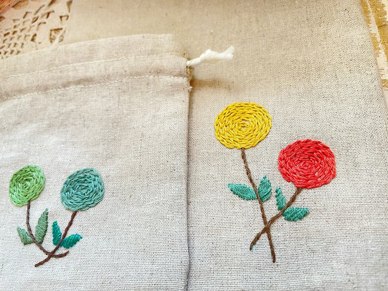 [Good day hand-made] [Experience] [Two people go together] Big & Small Drawstring Pocket Embroidery Course/Mother - เย็บปักถักร้อย/ใยขนแกะ/ผ้า - ผ้าฝ้าย/ผ้าลินิน 