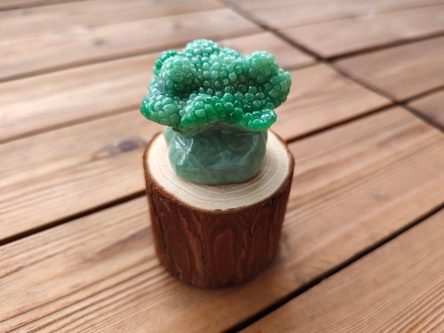 螺絲帽帽工作室 【親翠】天然翡翠 冰果陽綠辣綠特殊造型花椰菜 紙鎮擺飾