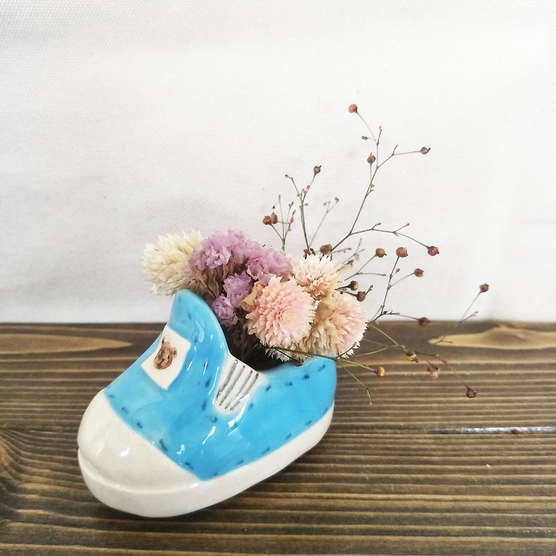 Hand-made small shoe flower - ตกแต่งต้นไม้ - เครื่องลายคราม 
