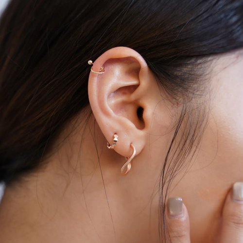 14K ラインスターダイヤモンドロックボールピアス (フロントロック