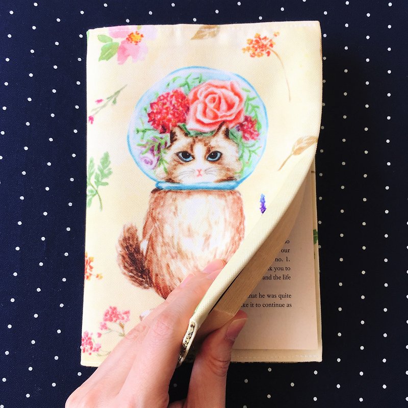 Glass ball cat lady cat book cover book jacket - สมุดบันทึก/สมุดปฏิทิน - ผ้าฝ้าย/ผ้าลินิน หลากหลายสี