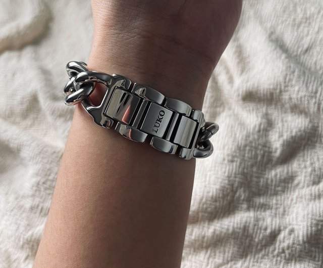 ★大人気★LLOYD★チェーン メタル Apple Watch ベルト★追跡可 ☆大人気☆LLOYD☆チェーン メタル Apple Watch ベルト☆追跡可