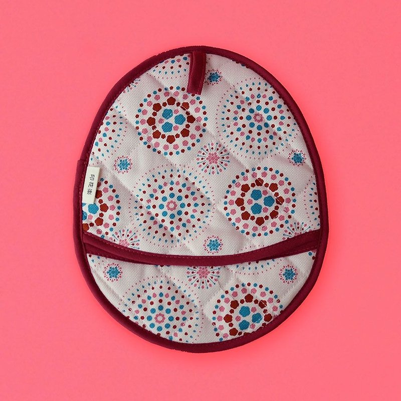 Egg-Shaped Quilted Potholder / Firework / Gorgeous Pink - Cookware - Cotton & Hemp Red
