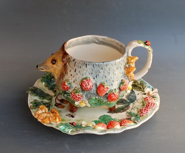 Hering Berlin Piqueur cappuccino cup and saucer, motif hedgehog