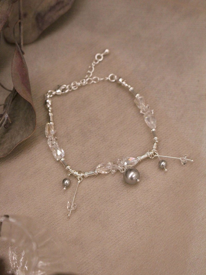There's a Library by the Sea. MUCHAT Handmade Pearl Crystal Bracelet (Excludes Bow Charm) - Bracelets - Other Metals Silver