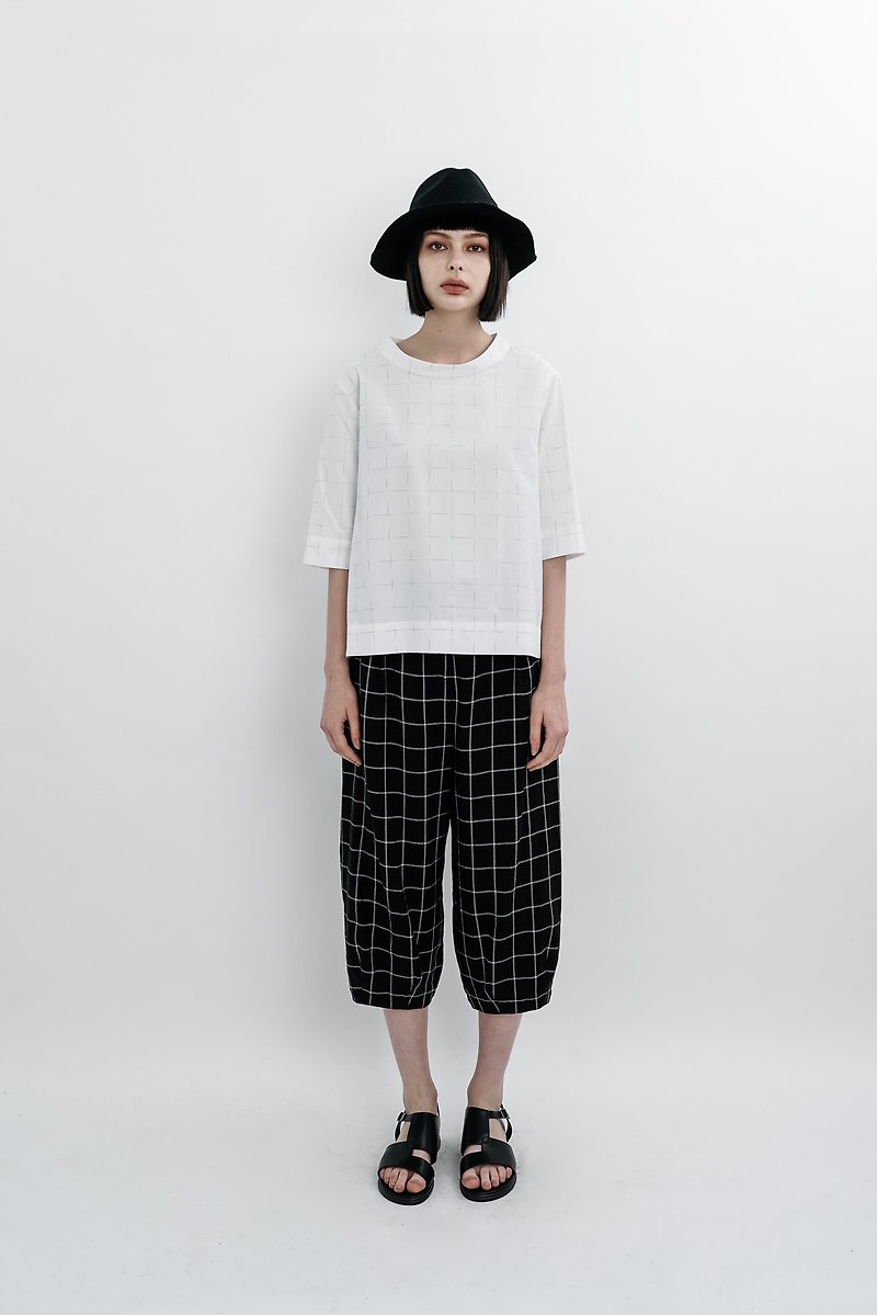 Stand-up collar with cross check pattern. White tencel cotton top. Spring Summer | Ysanne - เสื้อผู้หญิง - ผ้าฝ้าย/ผ้าลินิน ขาว