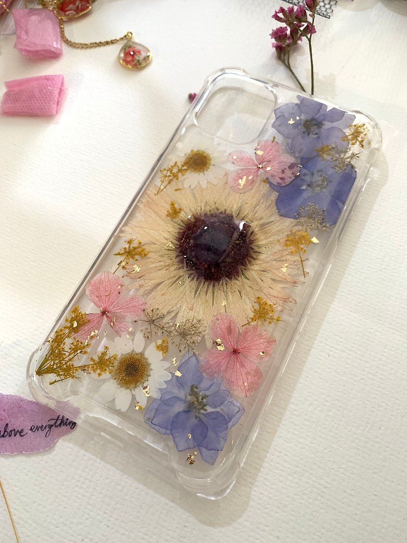 Mirror - pressed flower phone case - Phone Cases - Plants & Flowers Pink