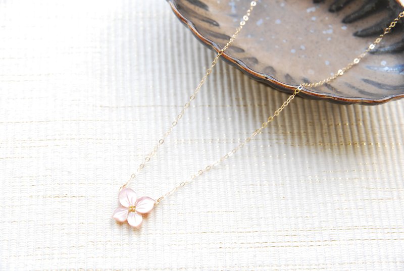 4 petal flower necklace pink 14kgf - Necklaces - Shell Pink