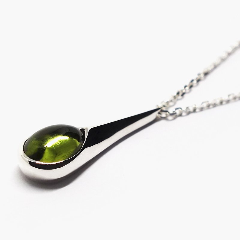 Evening emerald = peridot necklace ~tear drop~ 【Pio by Parakee】橄欖石項鍊 - Necklaces - Gemstone Green