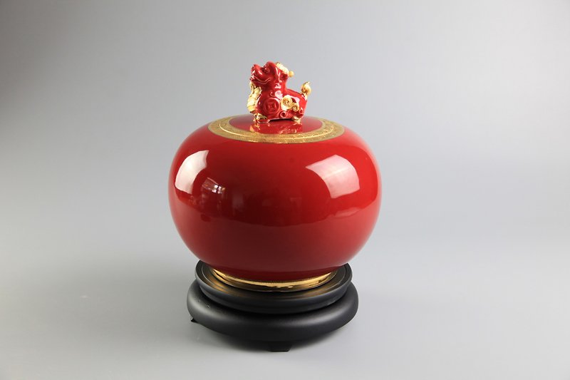笑納貔貅聚寶罐20CM-24K純金彩繪 精緻包裝贈旋轉底座 - 裝飾/擺設  - 陶 紅色