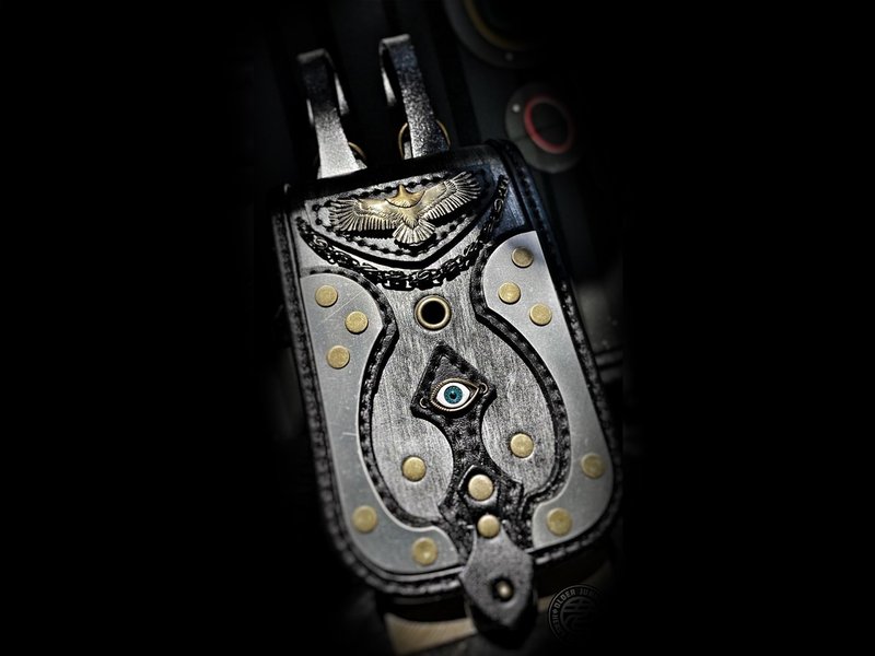 Handcrafted Hanging Belt Pouch - อื่นๆ - หนังแท้ สีนำ้ตาล