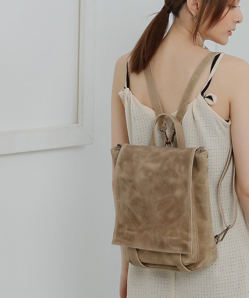 Minimalist square covered leather back pack 3 back method - khaki - กระเป๋าเป้สะพายหลัง - หนังแท้ สีนำ้ตาล