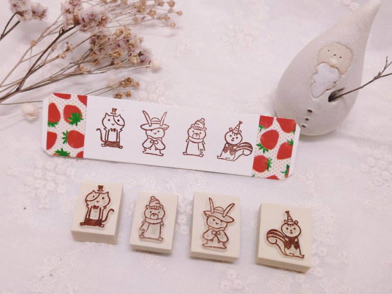 | 展示作品 |【草莓季限定】春天一起去郊遊 小動物印章 手刻印章 - 印章/印台 - 木頭 