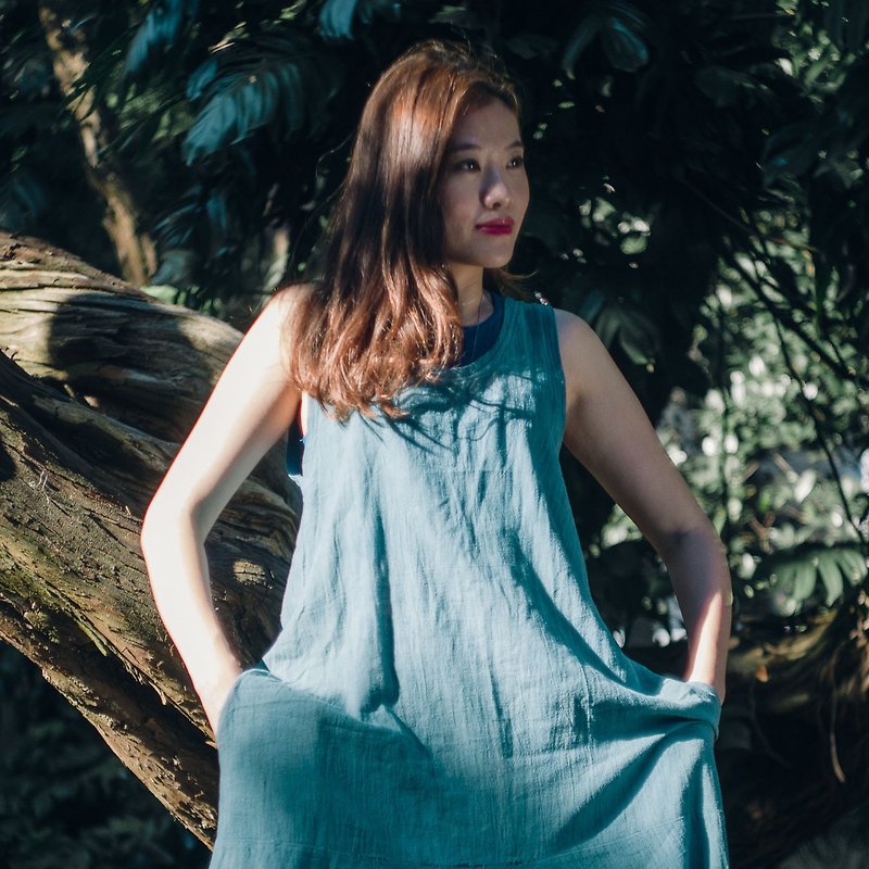 植生染色ポケット傘ドレス（青と緑） - ワンピース - コットン・麻 グリーン