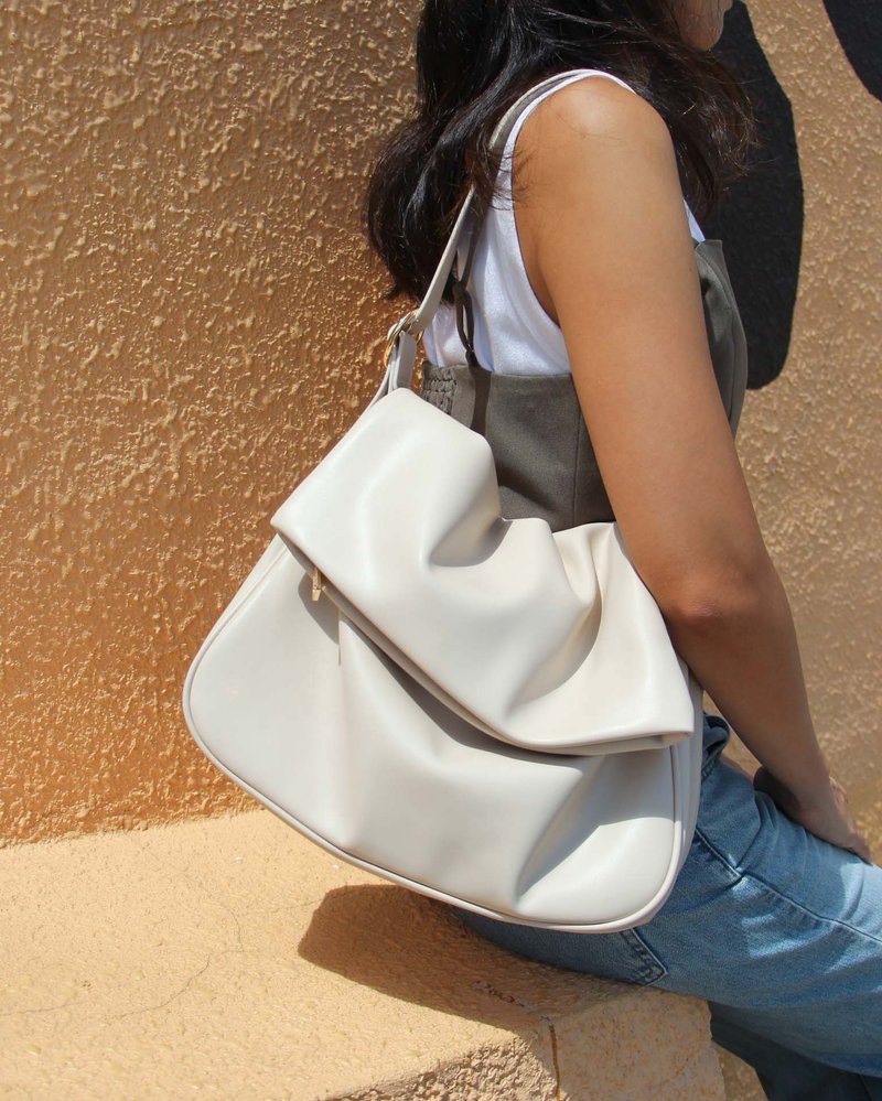 Sammy 慵懶感 隨性 長短帶兩用袋 電腦袋 斜揹 側揹 上肩袋 奶白 - 電腦袋 - 人造皮革 白色