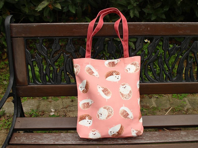 Hedgehog Tote Bag Tote Bag Canvas Bag Side Backpack Drum Bag - กระเป๋าถือ - ผ้าฝ้าย/ผ้าลินิน สีส้ม