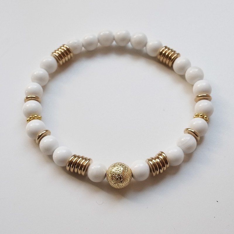 ☽ Qi Xi hand for ☽ [07291] clam shell with Bronze beads - Bracelets - Stone White
