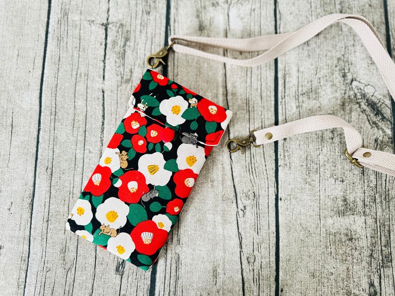 Handmade Phone case with Adjustable strap, Japanese vintage pattern - กระเป๋าแมสเซนเจอร์ - ผ้าฝ้าย/ผ้าลินิน หลากหลายสี