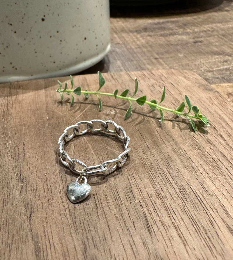 手作り金工—キューバンハートチェーンリング 925純銀リング ハートチャーム 固定チェーンリング - リング・指輪 - スターリングシルバー シルバー