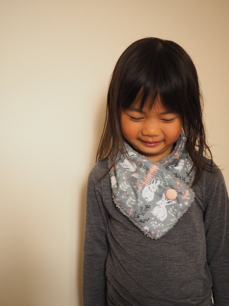 Handmade sewing neck warmer scarf for kid and adult - ผ้ากันเปื้อน - ผ้าฝ้าย/ผ้าลินิน สีเทา