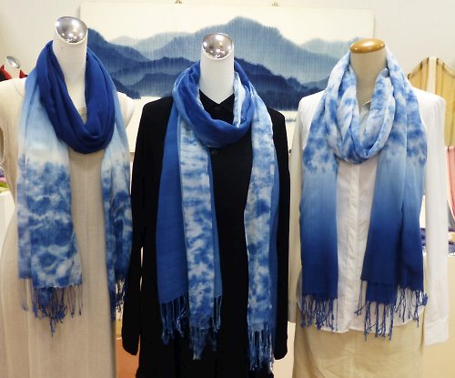 天染工坊有限公司 飛越雲天-天染純手工 藍染純棉圍巾