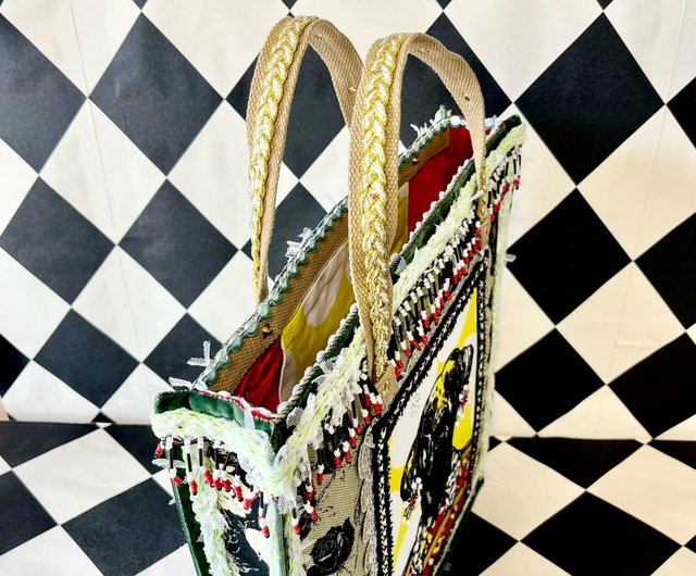 VISVIM 希少　早い者勝ち！パッチワークバック スタイリストのWANG 犬の刺繍バッグ パッチワーク布のバッグ