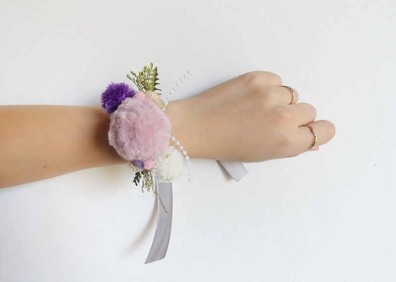 The beauty of tranquility/hair ball bridesmaid wrist flower/corsage/wedding arrangement - เข็มกลัด/ข้อมือดอกไม้ - วัสดุอื่นๆ สึชมพู