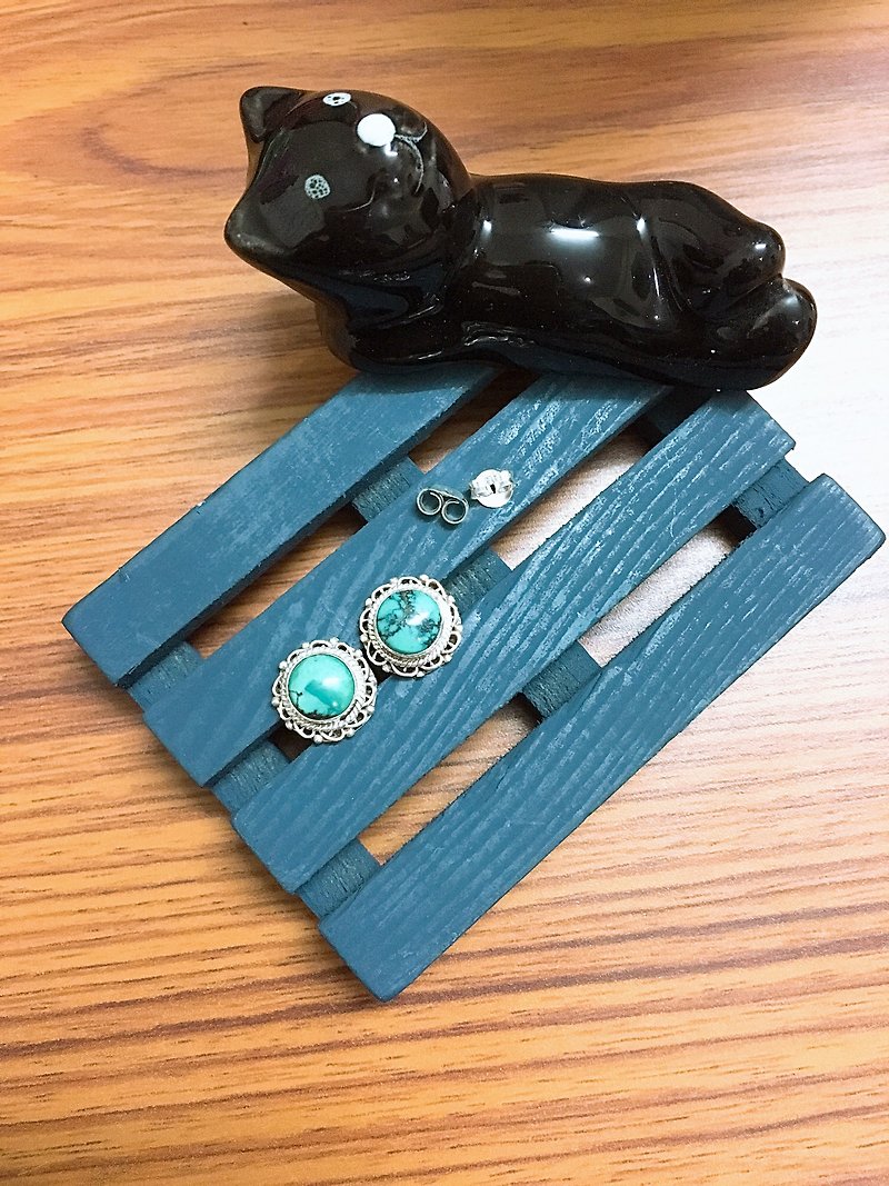 Turquoise Ear Studs Handmade in Nepal 92.5% Silver - Earrings & Clip-ons - Gemstone Green