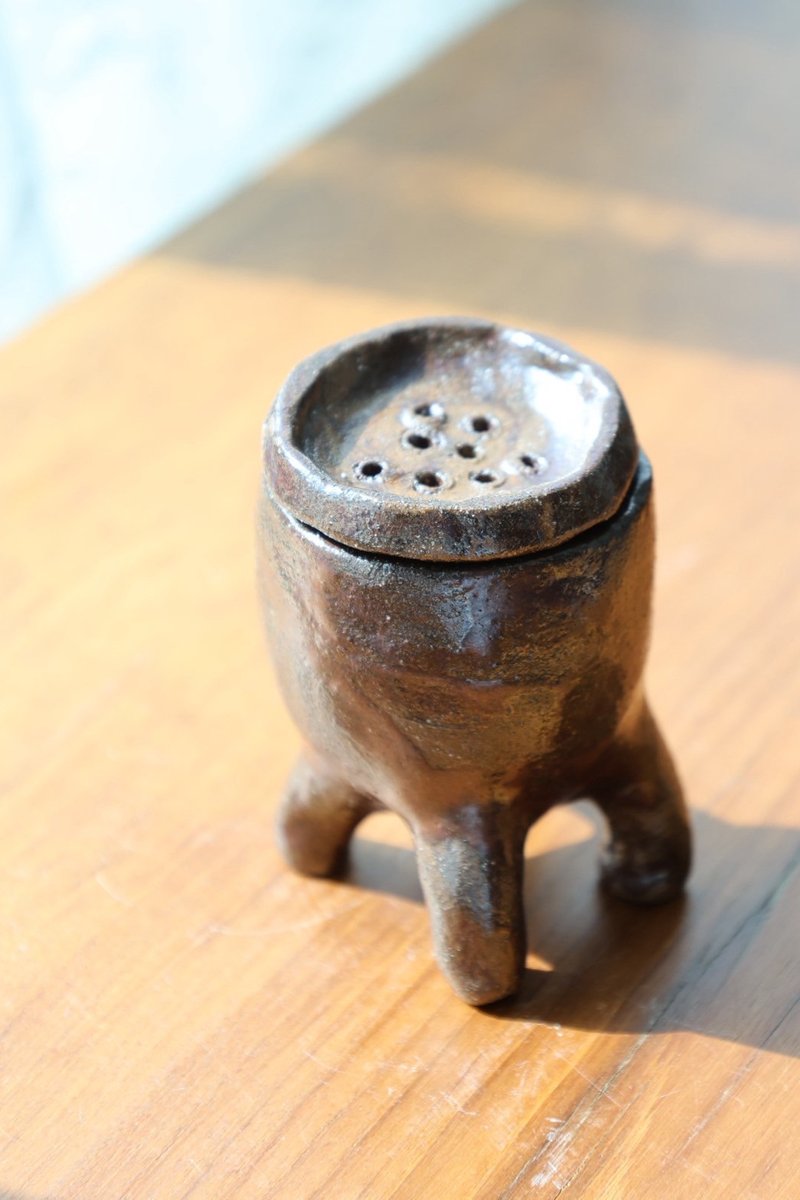 【喬遷禮物】古鼎迷你香爐薰香氛香氣療 - 擺飾/家飾品 - 陶 咖啡色