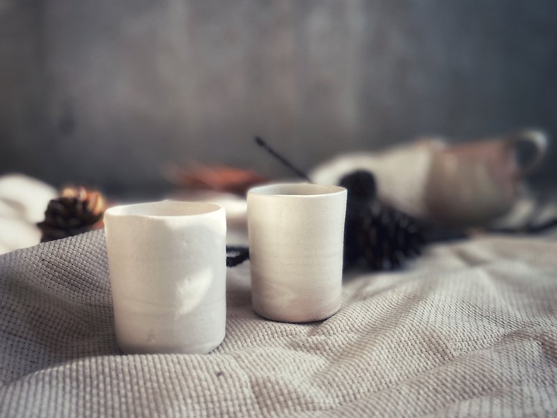 桌上的白瓷糖霜 / 粉彩潑墨喫茶對飲杯 - 茶壺/茶杯/茶具 - 瓷 白色
