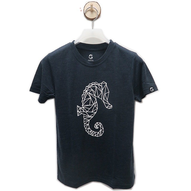 é Grato Tencel coffee yarn moisture wicking short-sleeved T-shirt (Ocean World-Hippocampus) Navy Blue - Tops & T-Shirts - Other Materials Blue