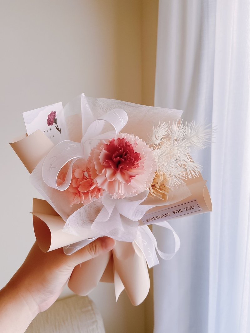 【永生花束】雙色桃粉康乃馨小花束 母親節花束推薦 - 乾燥花/永生花 - 植物．花 粉紅色