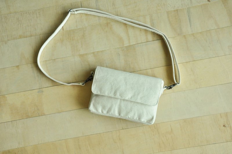 ENDURE/ beige canvas mini small size shoulder bag - กระเป๋าแมสเซนเจอร์ - ผ้าฝ้าย/ผ้าลินิน ขาว