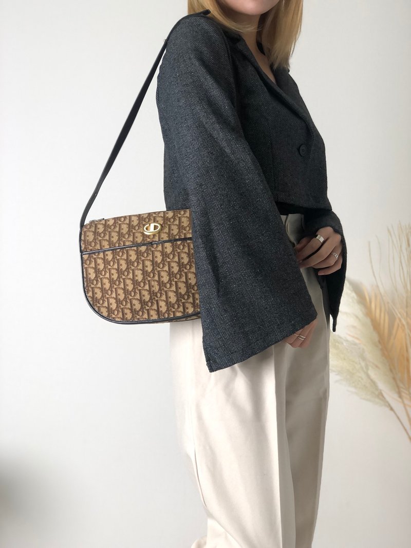 【日本直送，名牌二手包裝】Christian Dior Trotter CD五金提花皮革肩包棕復古 zkjiwn - 側背包/斜孭袋 - 真皮 咖啡色