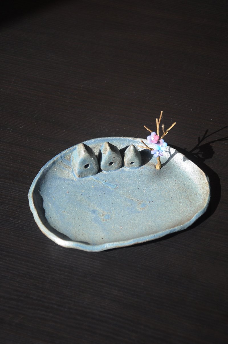 【染布花 | 陶瓷】小屋與樹 陶瓷小碟 | 線香碟 | 飾物碟 | 小物 - 花瓶/陶器 - 陶 藍色