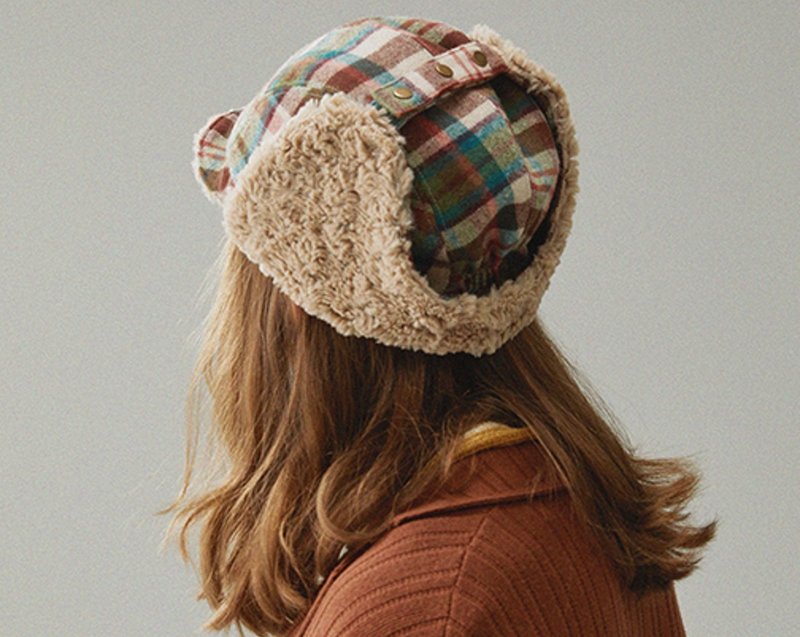 European retro color plaid contrast ear protection warm plus fleece hat - หมวก - ขนแกะ หลากหลายสี