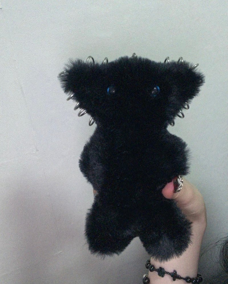 Kitty with piercings(피어싱괭이) keyring fluffy doll - Stuffed Dolls & Figurines - Other Man-Made Fibers Multicolor