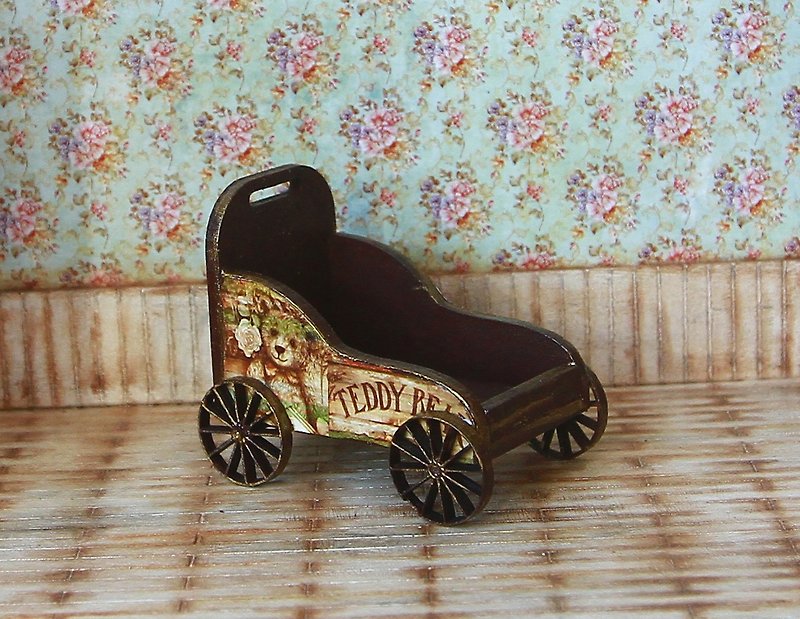 Miniature dollhouse trolley 1:12